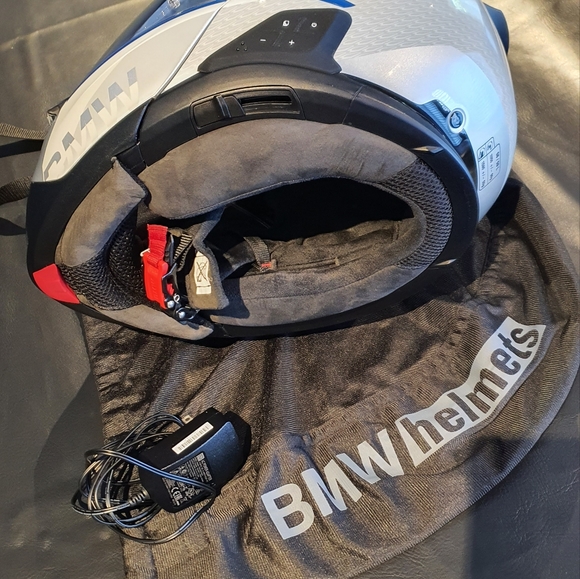 HELMET BMW SYSTEM 7 CARBON-PRIME with BMW V3 Communion System. - Picture 2 of 7